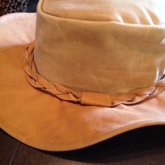 SOOLD Lack of color boho chic leather hat ! - Picture 4 of 8